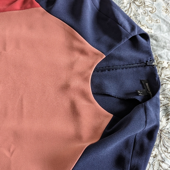 Dress, banana Republic size 2 with pockets - Picture 3 of 4